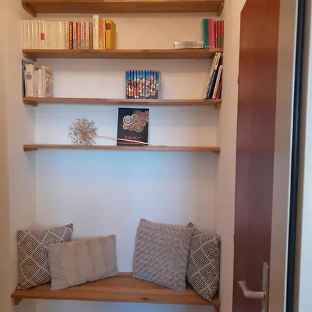 Neu Renovierte Ferienwohnung In Krems Apartmán *