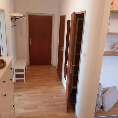 Apartmán Neu Renovierte Ferienwohnung In Krems